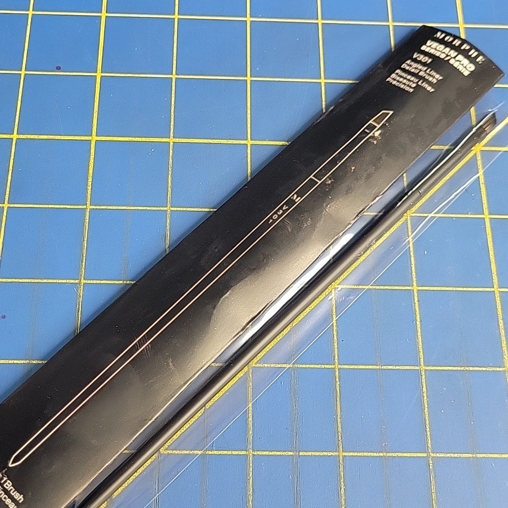 Morphe V301 Angled Liner Detail Brush Black New